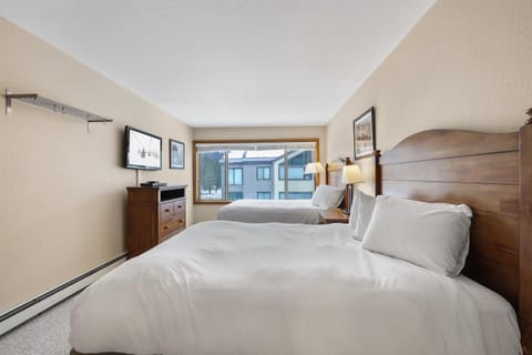 2 Bedroom Kirkwood Condo – Across the Street from Village condo Apartment in Kirkwood