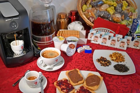 Coffee/tea facilities, Breakfast, Buffet breakfast