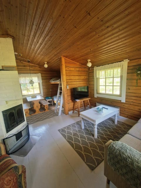 Hietajärven Helmi, mökki 3 Chalet in Finland