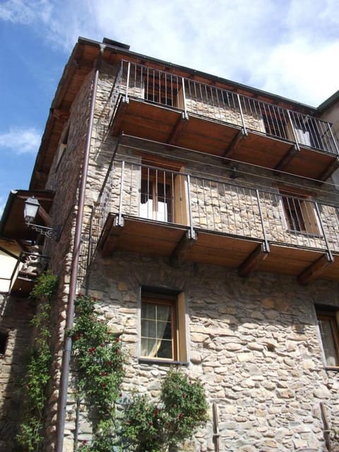 Property building, Balcony/Terrace