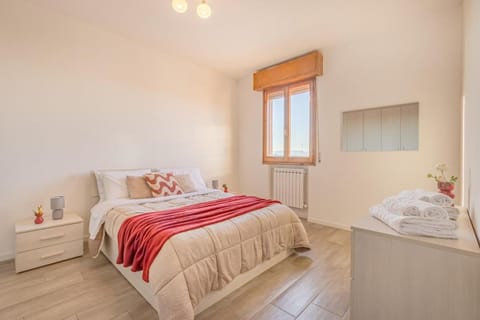 Bed, Photo of the whole room, Bedroom, towels, wardrobe