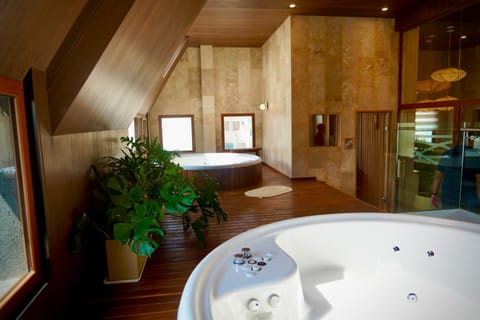 Hot Tub, Spa and wellness centre/facilities, Area and facilities