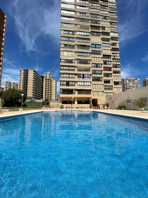 Property building, Day, Swimming pool