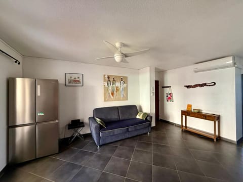 Living room, air conditioner