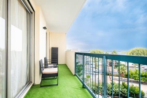 Day, Balcony/Terrace