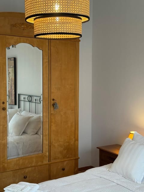 Photo of the whole room, wardrobe