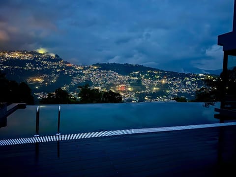 Mountain view, Pool view