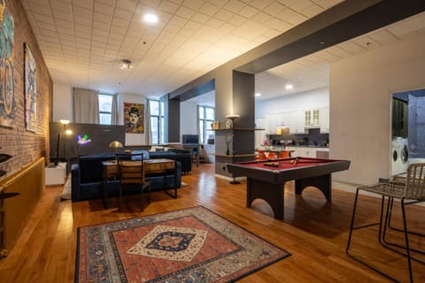 Billiard, Living room, Dining area, internet, internet, pet friendly, air conditioner, air conditioner