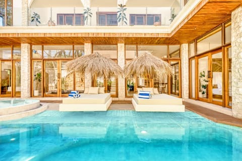 Villa Seoul Brand new 8BDR full spa Cinema Villa in Kuta