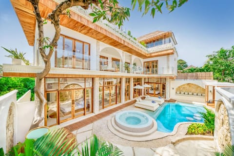 Villa Seoul Brand new 8BDR full spa Cinema Villa in Kuta