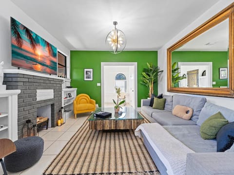 Villa Tranquillo Calle Ocho Pool & Hot Tub House in Coral Gables