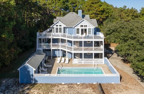 Angel's Retreat - Corolla Village, Steps to Beach Access, Pool, Cabana, Elevator, Pets, Open YR House in Corolla