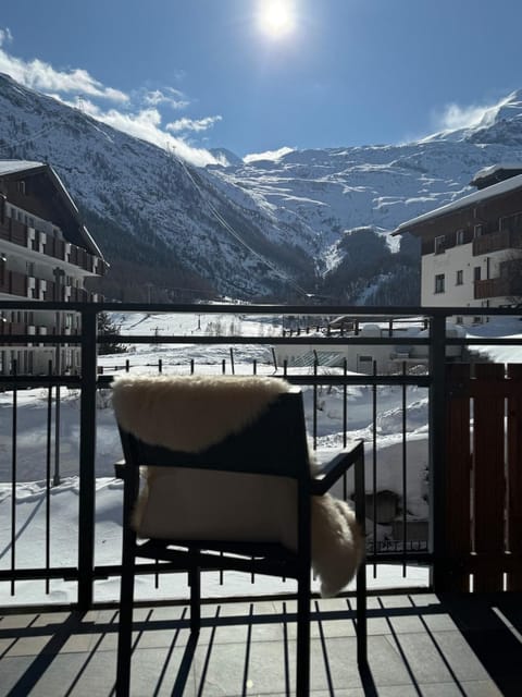 Winter, View (from property/room), Balcony/Terrace, Balcony/Terrace, Mountain view