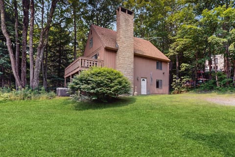 Ski Haus Retreat - Unit A House in Dover