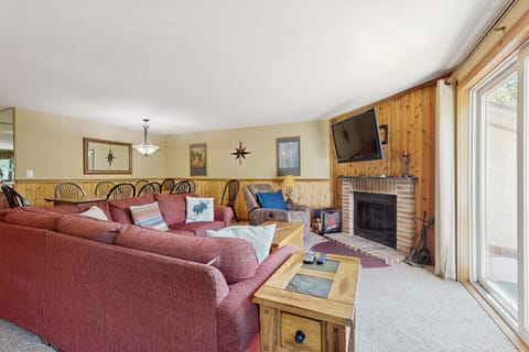 Snow Mountain Village 36D Apartment in Dover