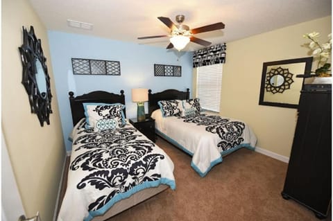 Five-Bedroom Pool Home Kissimmee House in Bay Lake