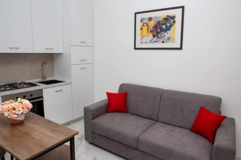 Kitchen or kitchenette, Living room, Seating area, Dining area, stove