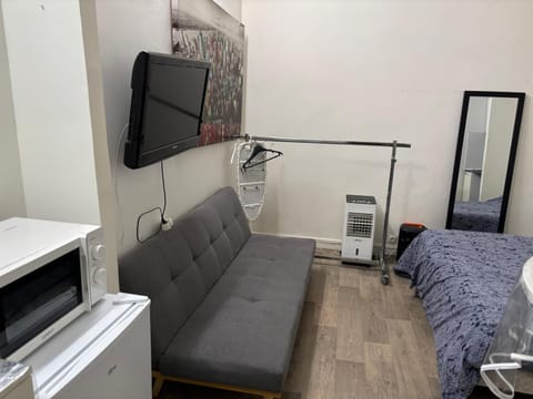 Bien venu studio A Apartment in Clichy