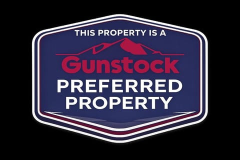 Lakeview Escape - Beach Access & Balcony Views House in Paugus Bay