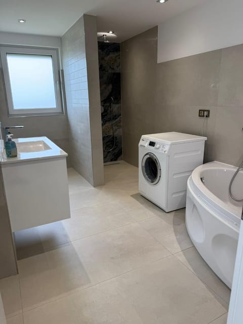 Luxus Appartement- Waldheim Apartment in Offenbach