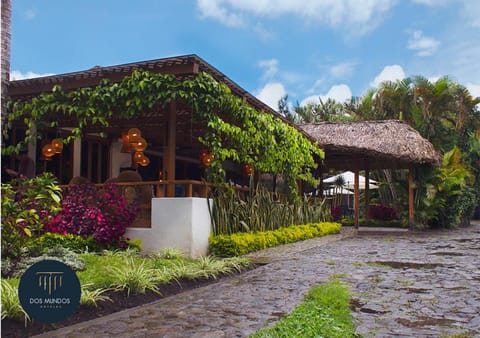 Property building, Facade/entrance, Natural landscape, Garden, Area and facilities