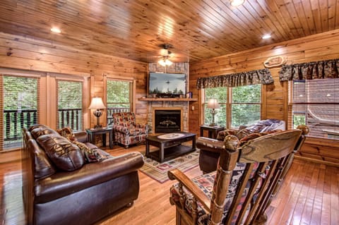 Smoky Mountain Lodge by American Patriot Getaways House in Gatlinburg