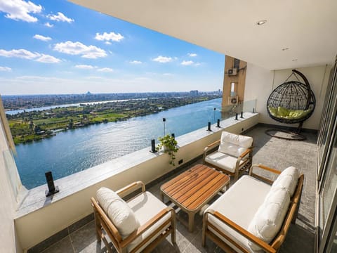 Balcony/Terrace, River view