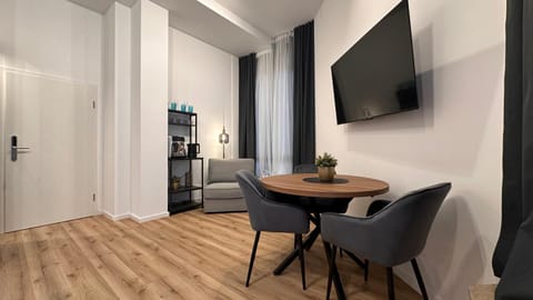 TV and multimedia, Dining area