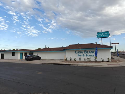 Property building, Street view, Parking