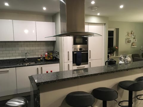 Kitchen or kitchenette, Kitchen or kitchenette