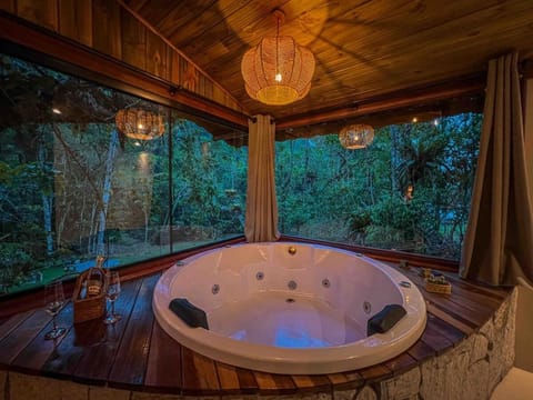 Hot Tub, Bath