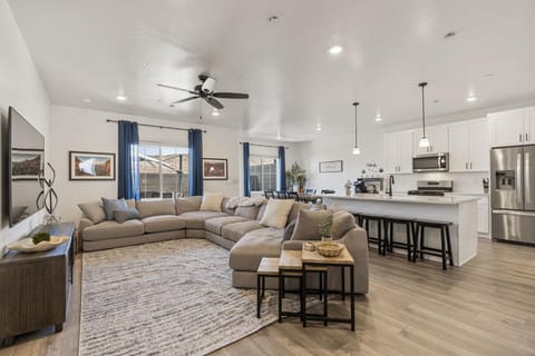 Red Rock Trails townhouse House in Washington