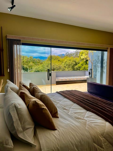 View (from property/room), Bedroom, Mountain view