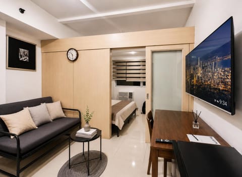 Bed, Living room, Bedroom