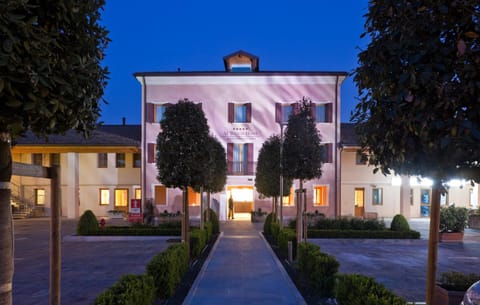 Property building, Night