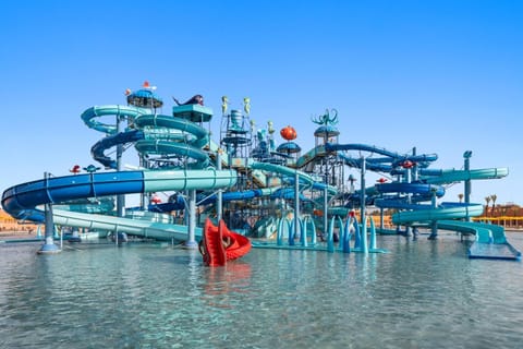 Aqua park, Swimming pool