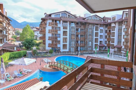 Property building, Natural landscape, View (from property/room), Balcony/Terrace, Mountain view, Pool view, Swimming pool