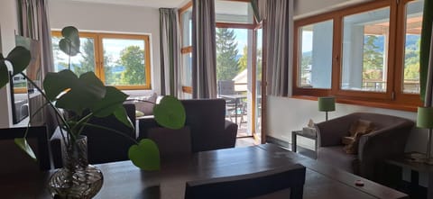 Balcony/Terrace, Living room, Seating area, Dining area