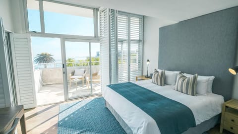 Skyloop Villa Family-Friendly House in Camps Bay