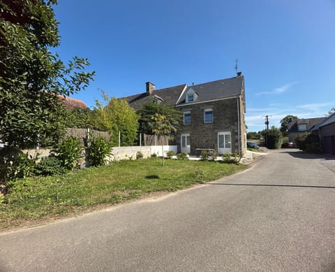 Property building, Spring, Neighbourhood, Street view