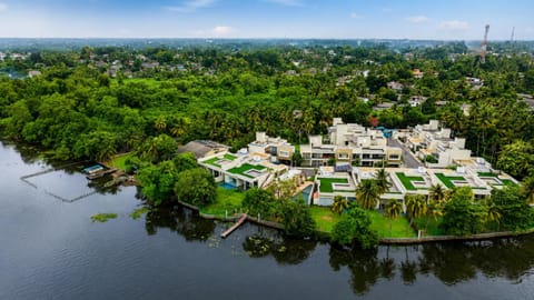 Property building, Nearby landmark, Day, Bird's eye view, City view, Lake view, Street view