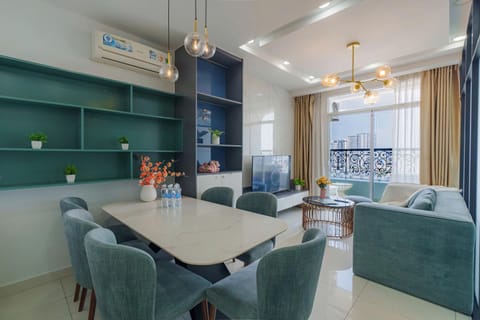 Living room, Seating area, air conditioner