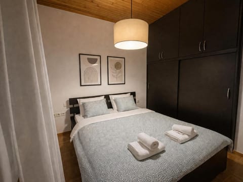 Bed, Photo of the whole room, Bedroom, towels, wardrobe