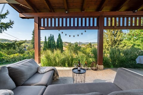 View (from property/room), Balcony/Terrace