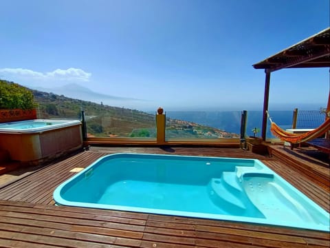 Hot Tub, Solarium, Swimming pool