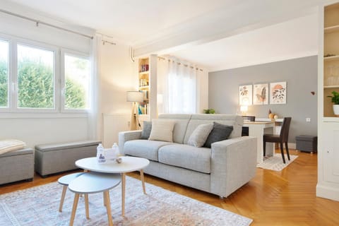 Property building, Living room