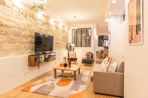 ParisConciergerie - Duplex for 12 with Cinema, 4BR Apartment in Paris