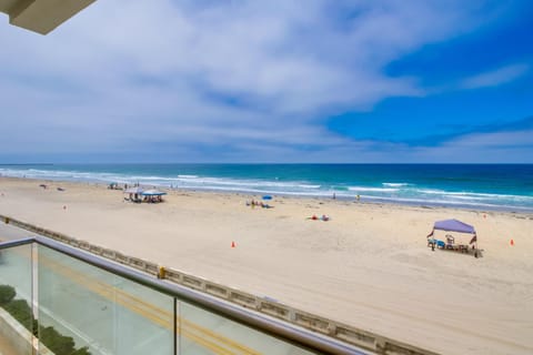 Day, View (from property/room), Balcony/Terrace, Beach, Sea view