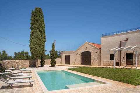 Property building, Pool view