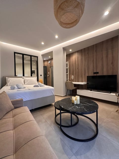 Bed, Seating area, Bedroom